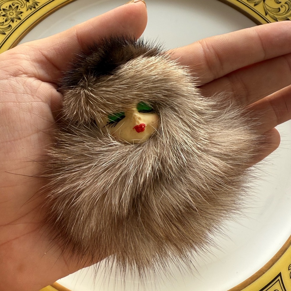 Vintage Art Deco Mink Fur Lady Portrait Brooch